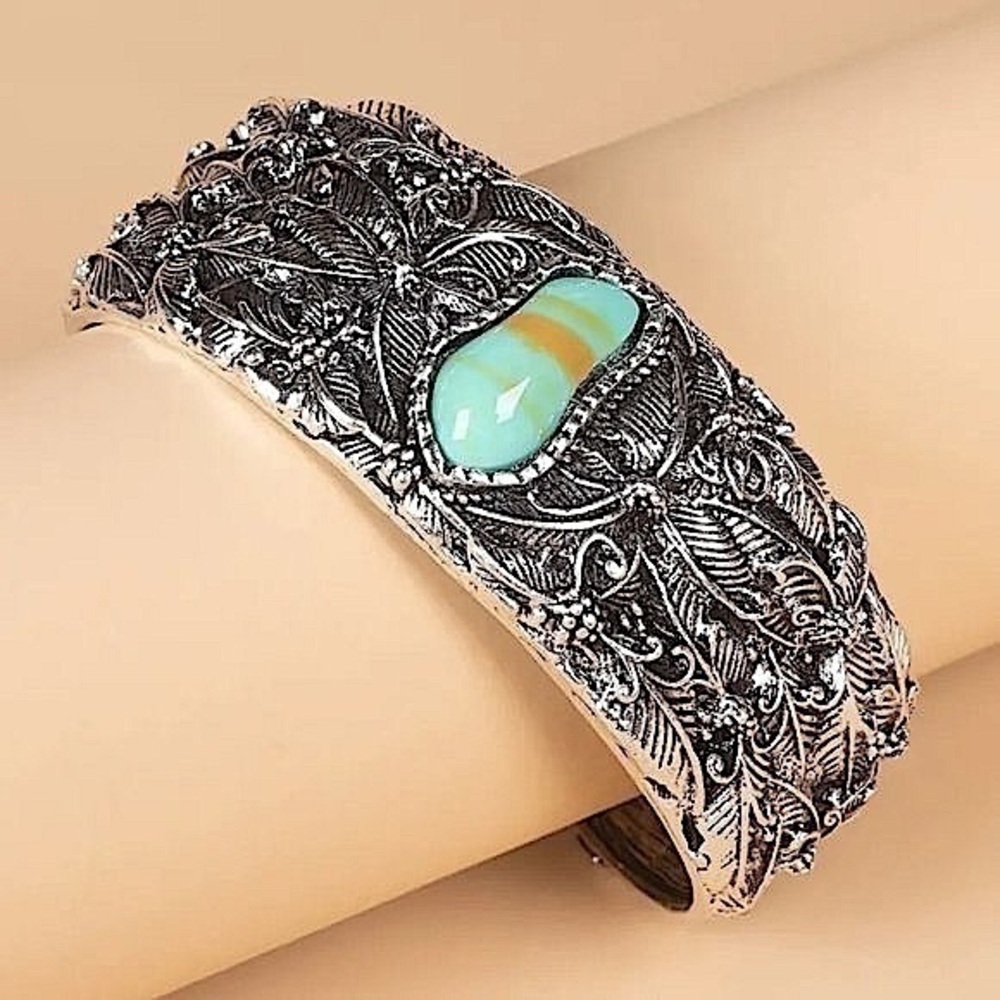 🌟Western Open Work Floral Leaf Filigree Cuff Bangle Tribal Turquoise Accent